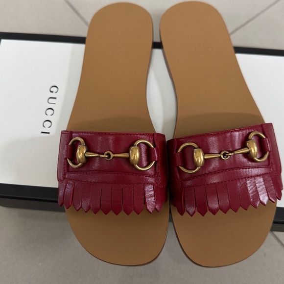 Gucci Varadero Horsebit Fringed red leather sandals/slides size 38-NIB - Picture 1 of 9